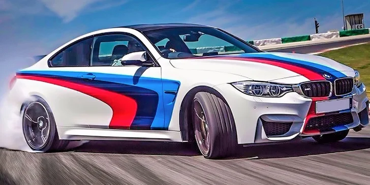 Adrenalínová jazda na okruhu Hradec Králové na luxusných autách Ferrari, Porsche, Aston Martin, BMW alebo Lamborghini! Palivo v cene!