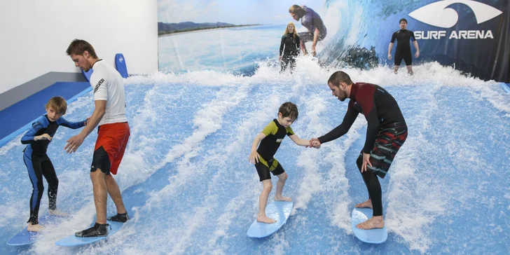 Hodinová jazda na surf trenažéri pod dohľadom inštruktorov s videozáznamom
