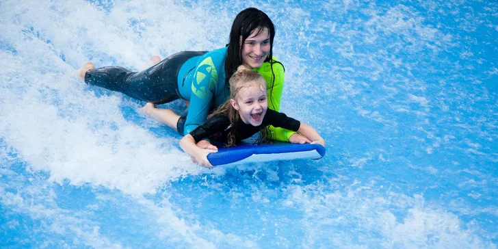 Hodinová jazda na surf trenažéri pod dohľadom inštruktorov s videozáznamom
