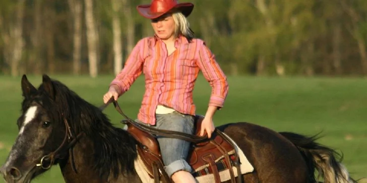 Zážitky z konského sedla! Zimný skijoring, prechádzky či poníky pre deti