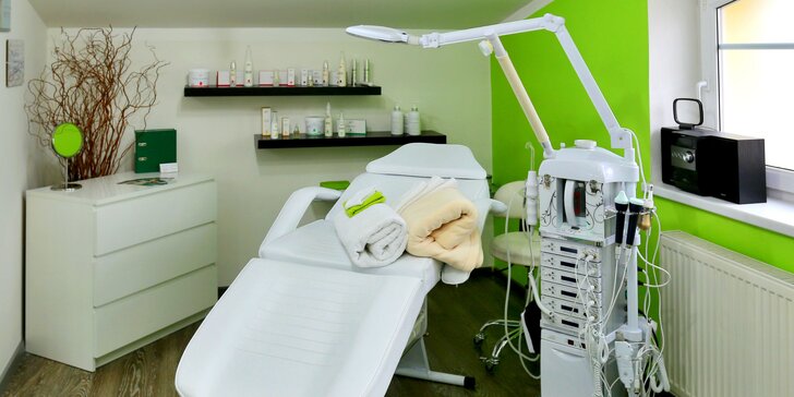 Moderné prístrojové ošetrenie a kozmetické balíčky pre krásnu pleť v ALL IN ONE - Beauty salon