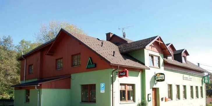 Zima v Svetlej pod Ještědom: vezmite rodinu na lyžovačku do penziónu s polpenziou