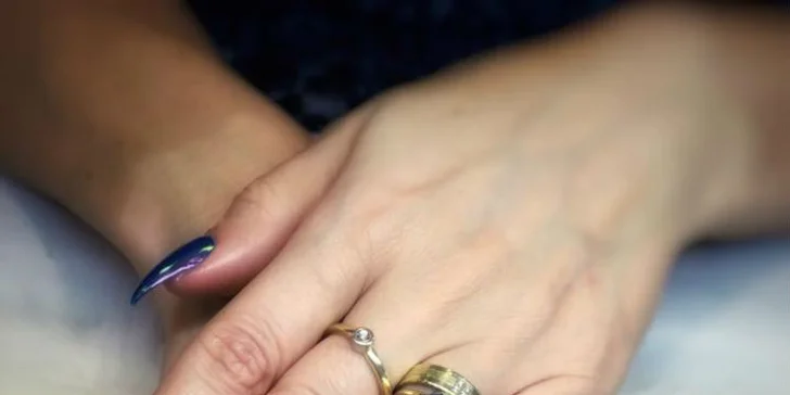 Manikúra, gelové nechty a pedikúra v Royal Nails