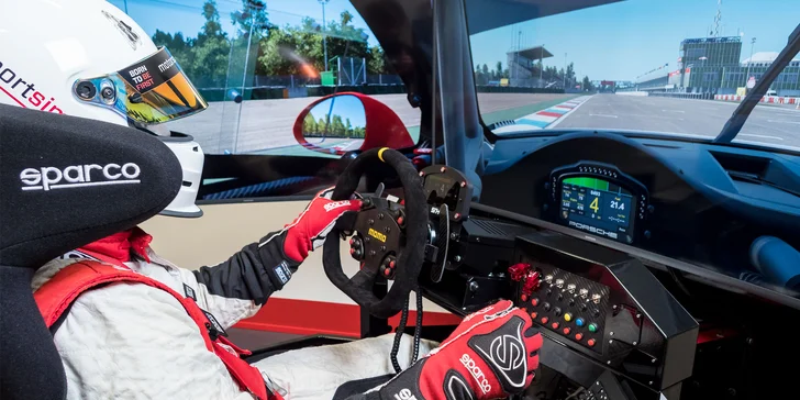 Jazda na racing simulátore SIMRACE