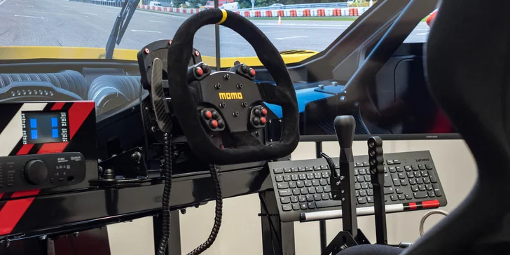 Jazda na racing simulátore SIMRACE