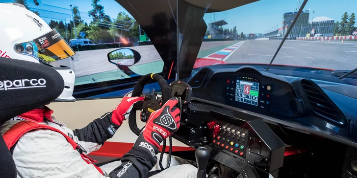 Jazda na racing simulátore SIMRACE