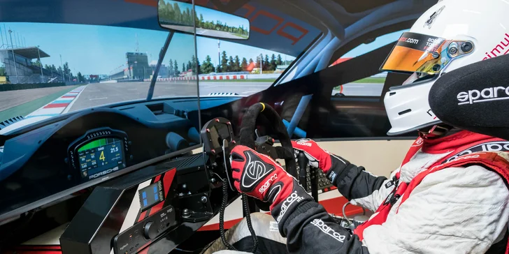 Jazda na racing simulátore SIMRACE