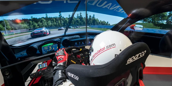 Jazda na racing simulátore SIMRACE