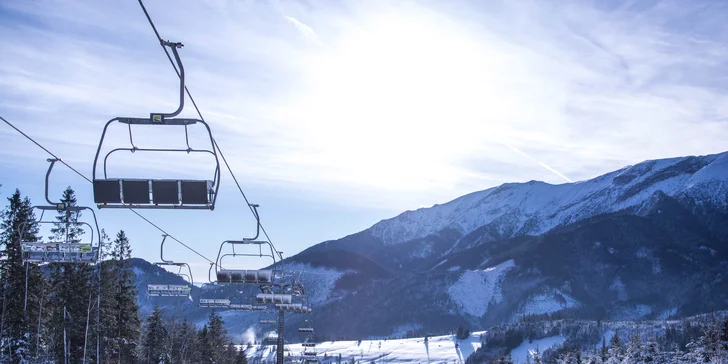 4-hodinový skipas do strediska Strachan SKI Centrum - nová lanovka!