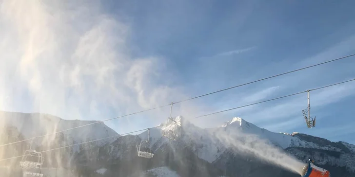 4-hodinový skipas do strediska Strachan SKI Centrum - nová lanovka!