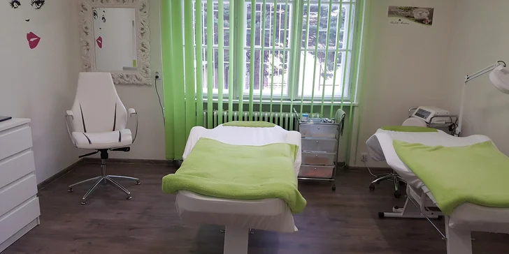 Klasická manikúra s japonskou manikúrou, gél lak alebo gélové nechty