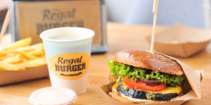 Famózny Regal Burger v Auparku s hranolčekmi a bezodný nápoj