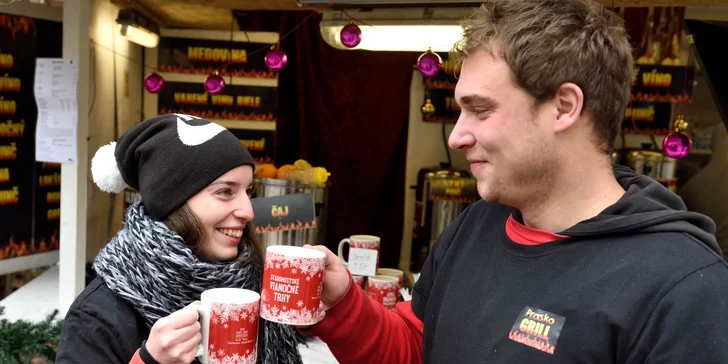 Vianočné trhy: Bravčové stehno s oblohou alebo horúci cider Kingswood