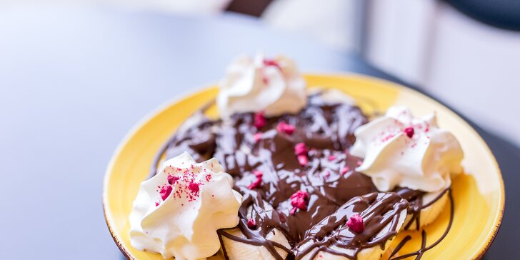 Topená belgická čokoláda, domáca štrúdľa alebo banány v čokoláde