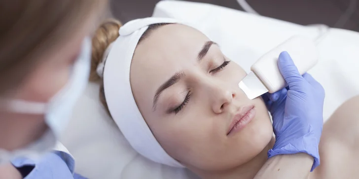 Hydratačno-liftingové ošetrenie pleti kozmetikou La Roche Posay