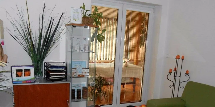 Bankovanie pleti a sonoforéza v salóne Mona
