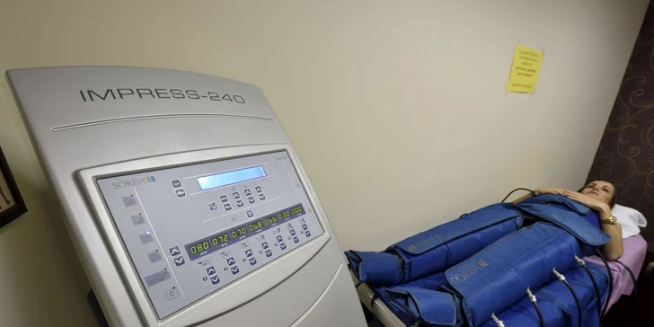 Balíček ošetrení na zoštíhlenie: lipolaser, zábal, lymfodrenáž