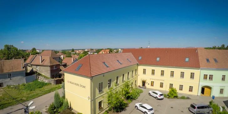 Relaxačný pobyt v hoteli Relax Hotel Štork s raňajkami, vírivkou aj saunou