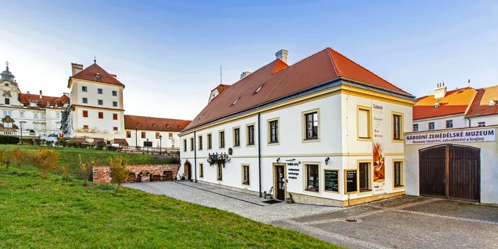 Jedinečný pobyt v juhomoravských Valticiach s ochutnávkou vína!