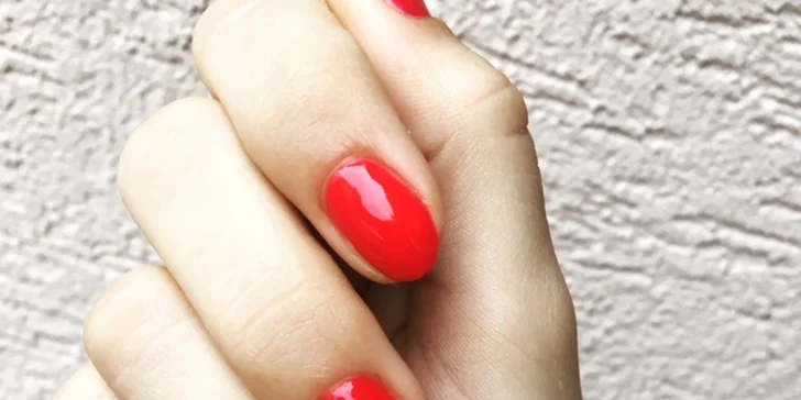 CND shellac alebo klasická či japonská manikúra