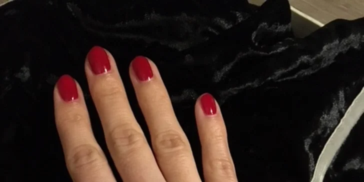 CND shellac alebo klasická či japonská manikúra