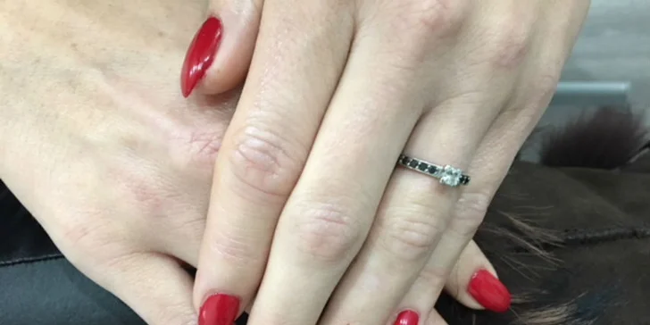 CND shellac alebo klasická či japonská manikúra