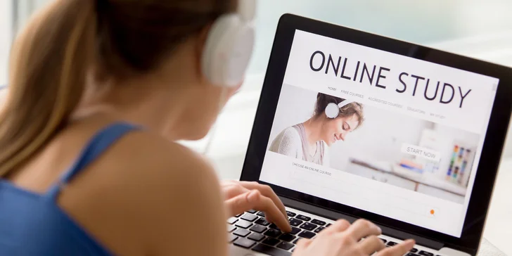 Online kurzy angličtiny a španielčiny