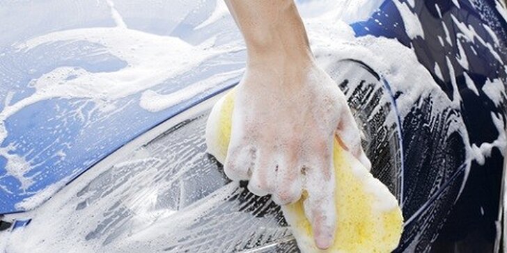 Kompletné ručné umytie interiéru a exteriéru vášho auta