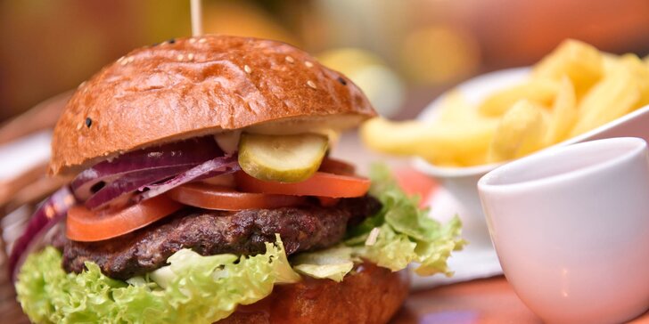 Black King Burger, El Classico Burger alebo Green Burger s hranolčekmi