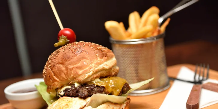 Kačací, kurací, hovädzí či vegetariánsky burger
