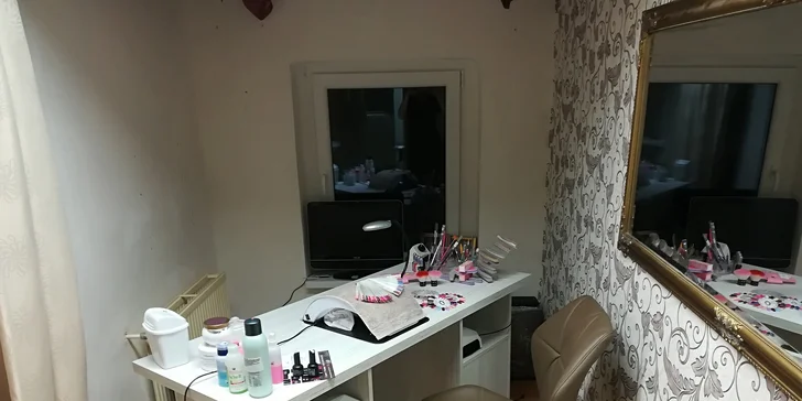 Gélové nechty alebo gél lak v salóne Janni