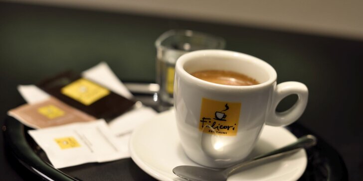 Talianska káva alebo čaj s domácim koláčikom v Business Garden