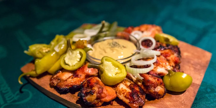 Grilované krídelká a detské menu v Bowling Pube!