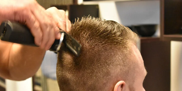 Detský, pánsky aj dámsky strih a vlasový botox