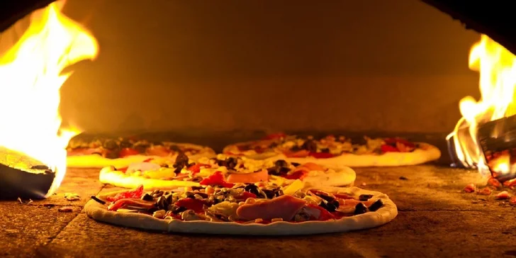 Pizza z neapolskej pece, na výber až 6 druhov!