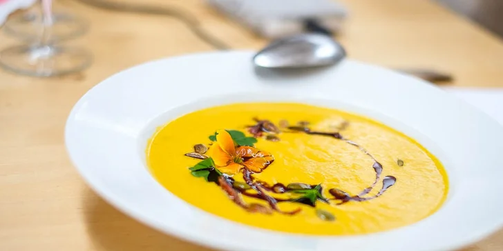 Romantická večera aj s privátnym wellness pre 2 osoby