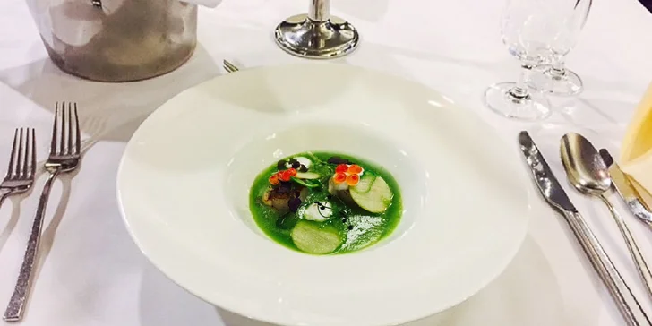 Luxusné valentínske degustačné 4-chodové menu pre dvoch + darček