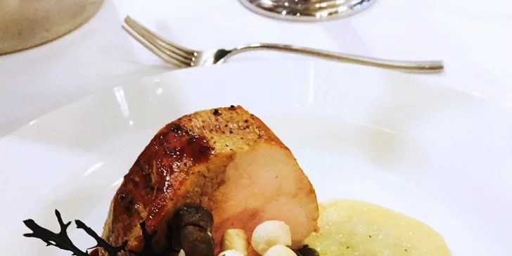 Luxusné valentínske degustačné 4-chodové menu pre dvoch + darček