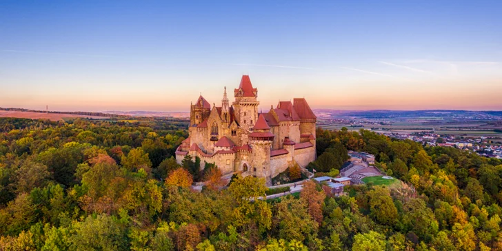 Zájazd na festival ruží v Badene s návštevou zámku Kreuzenstein