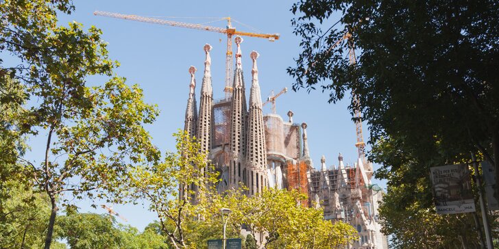 Letecký zájazd do Barcelony: obojsmerná letenka, ubytovanie aj strava