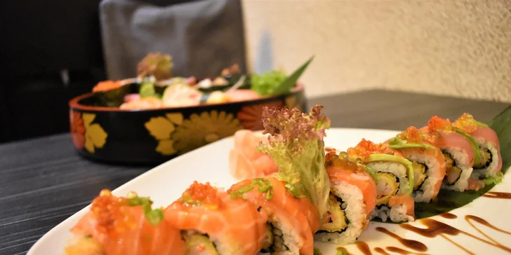 Sushi menu v tradičnej ázijskej reštaurácii Sushi Hamasaki