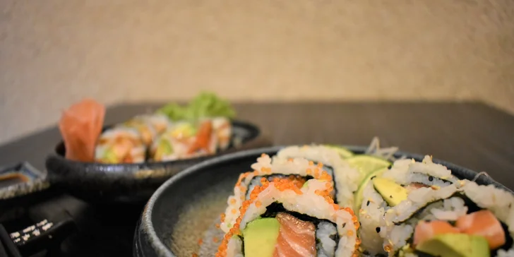 Sushi menu v tradičnej ázijskej reštaurácii Sushi Hamasaki