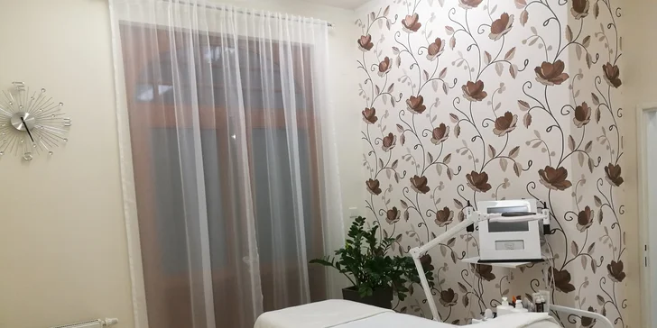 Kompletné hĺbkové čistenie pleti či úprava a farbenie obočia