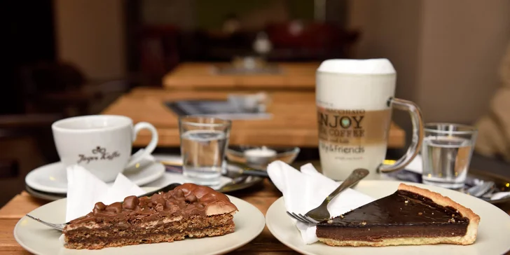 Káva v Kobyle. Aj s croissantom, koláčom či s palacinkami!