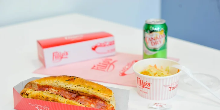 Skvelý hotdog s nápojom, cibuľovými krúžkami alebo šalátom!