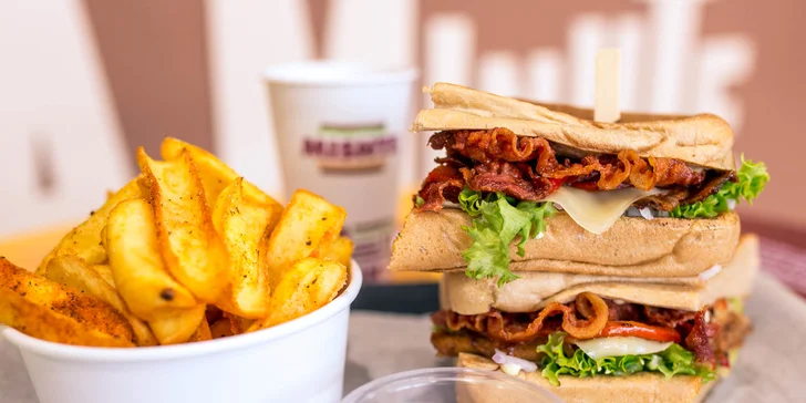 Nadupaný sandwich s MISHTE TWIST zemiačikmi a omáčkou