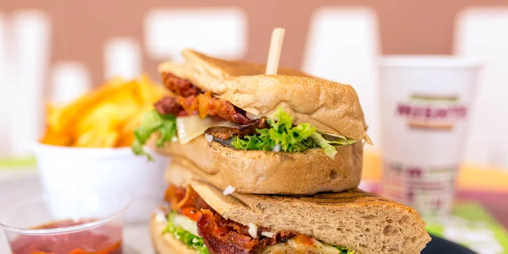 Nadupaný sandwich s MISHTE TWIST zemiačikmi a omáčkou