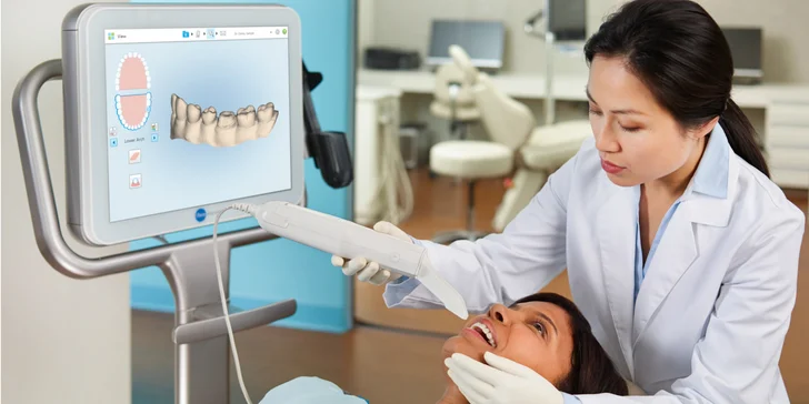 Konzultácia a zľava na neviditeľný zubný strojček INVISALIGN