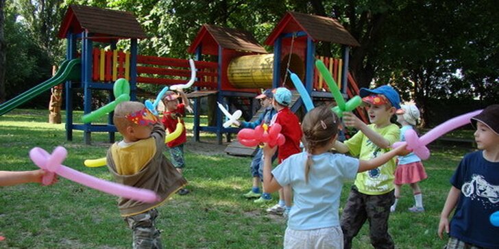 Denný tábor KIDSCAMP angličtina hrou: "Dobrodružstvá s Vetroplachom Všadebolom"