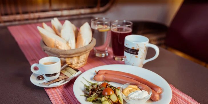 Raňajkové menu: praženica, párky alebo palacinky v Metro kaviarni